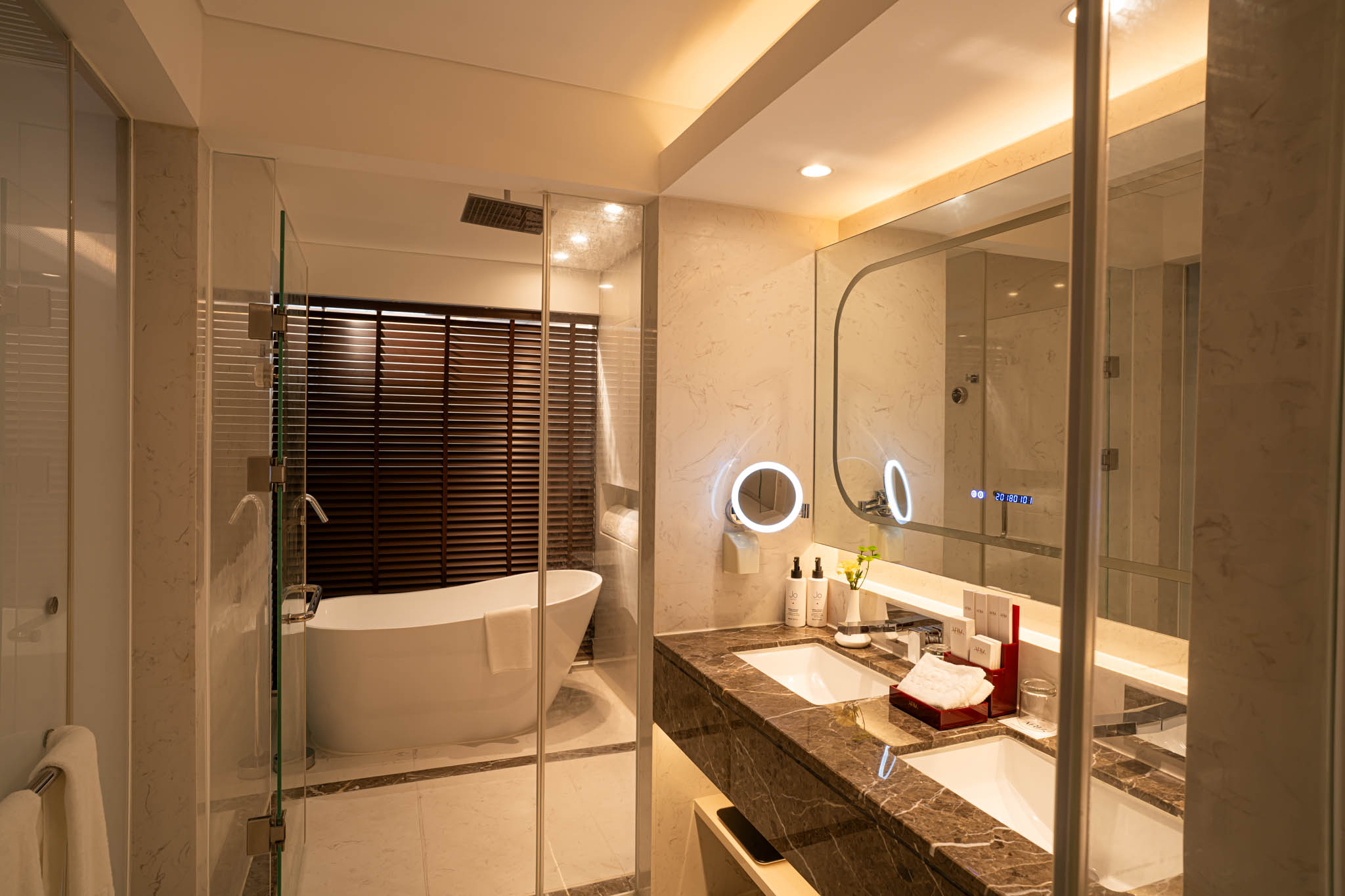 Deluxe Room – Twin